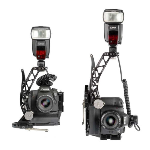 Rameno uchycení blesku